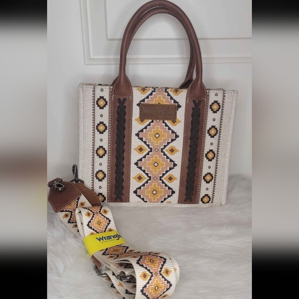 Wrangler Geometric Beige and Brown Tote Cowgirlstyle Countryfashion Cottagecore